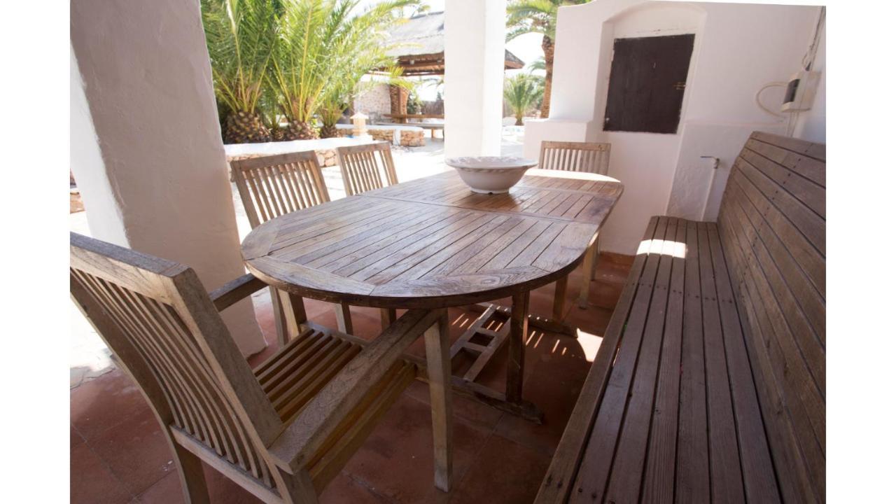 Villa Daniel 5 Mins By Taxi Into Ibiza Town Sant Jordi de ses Salines Zewnętrze zdjęcie